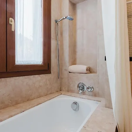 Sandalo * ונציה