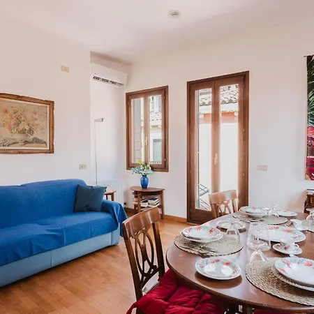 Sandalo דירה ונציה