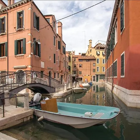 Sandalo Venice